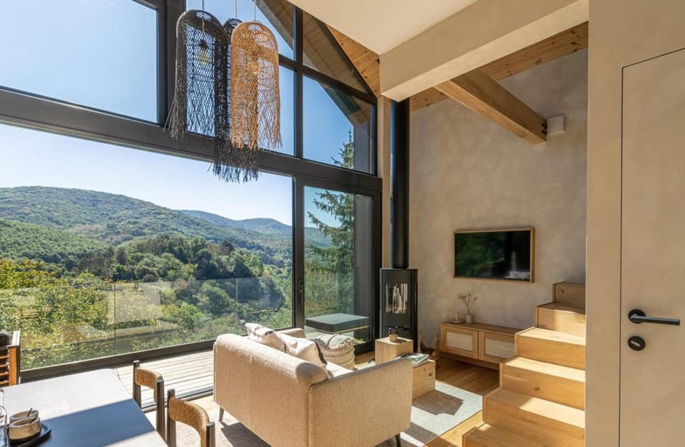 Living room, Mountain view, Mountain view