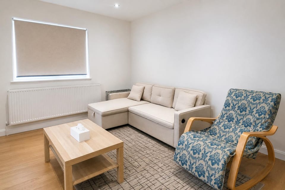 Living room, Seating area, Evening entertainment