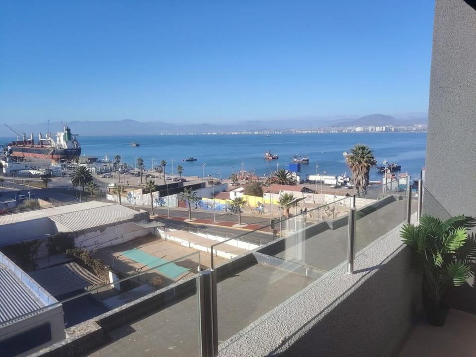 Oceanfront apartment overlooking the port of Coquimbo Apartment in Coquimbo