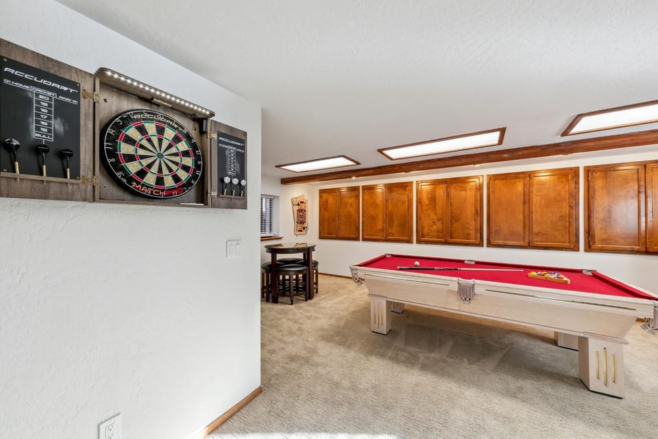 The Sportsman: 5BR Hot Tub Sauna Pets House in South Lake Tahoe