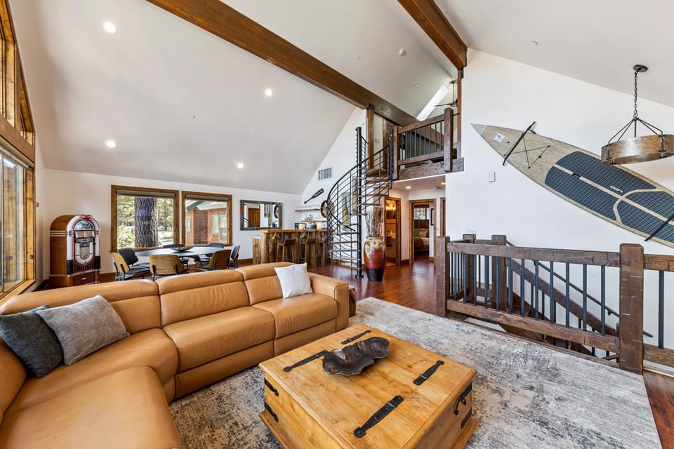 Living room, Seating area, furniture