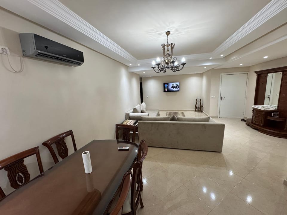 TV and multimedia, Dining area, air conditioner