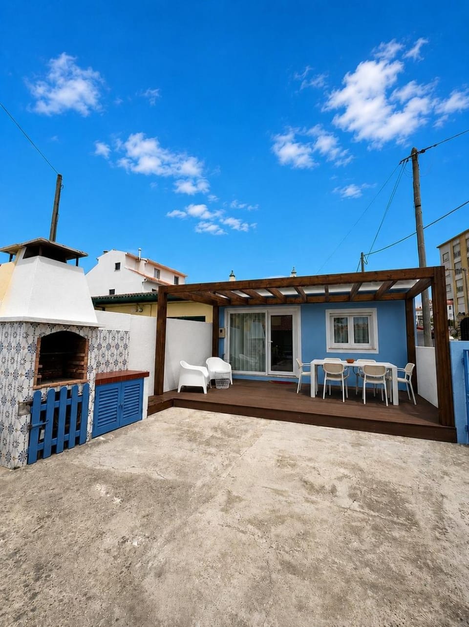 Patio, Off site, BBQ facilities