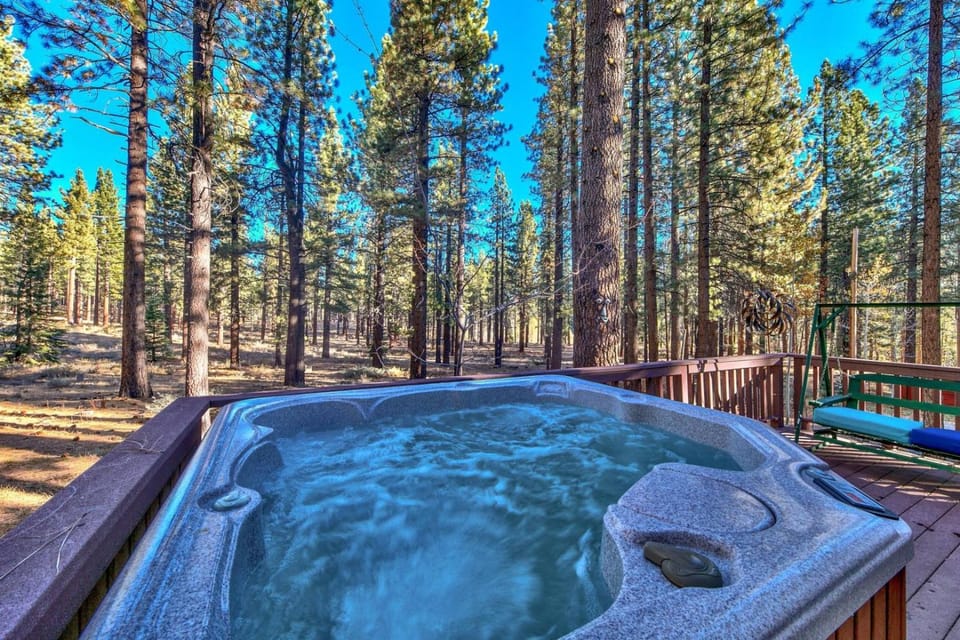 Day, Natural landscape, Hot Tub, Balcony/Terrace