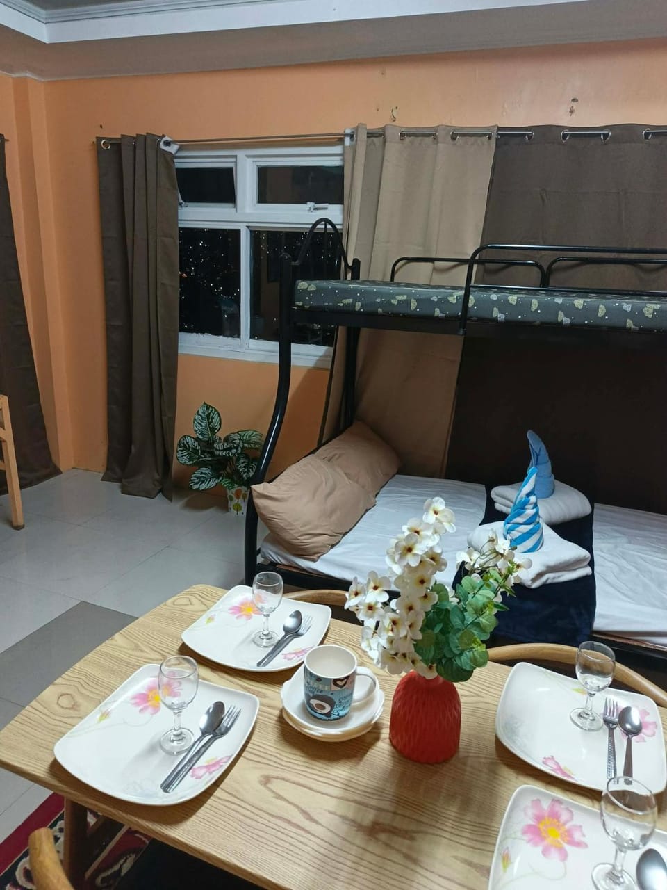 Your Amazing and Comfortable Home Near town Unit 2 Bed and Breakfast in Baguio