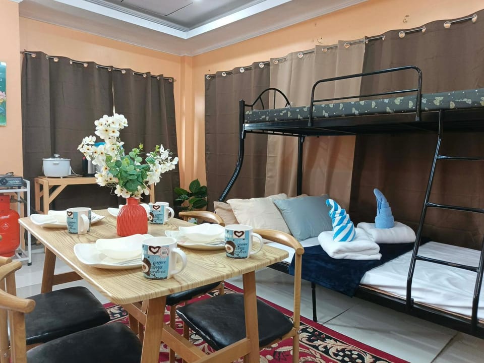 Your Amazing and Comfortable Home Near town Unit 2 Bed and Breakfast in Baguio