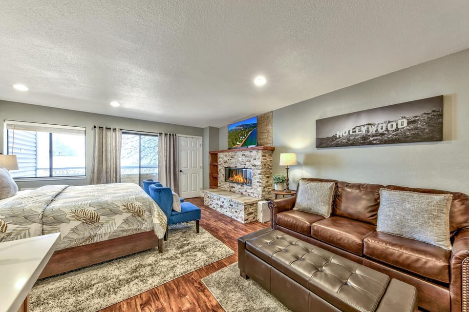 Lakeland Village #225 - Studio in Lodge romantic remodel Apartment in South Lake Tahoe