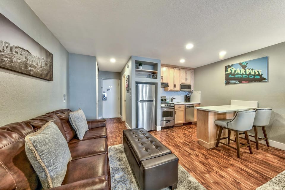 Lakeland Village #225 - Studio in Lodge romantic remodel Apartment in South Lake Tahoe