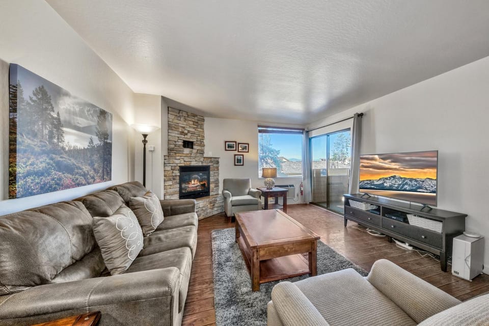 Lakeland Village #229 1 BR CharmerACPools Apartment in South Lake Tahoe