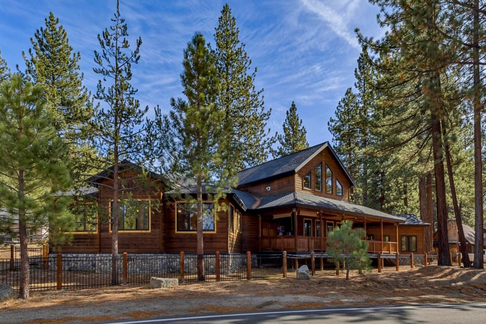 Property building, Day, Natural landscape