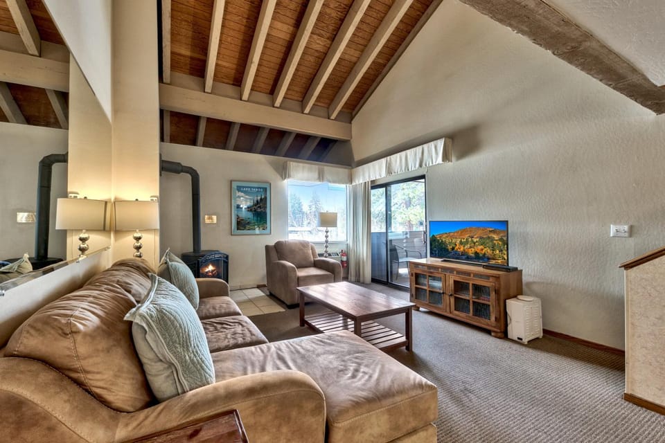Lakeland Village #304 - 1BR+Loft! Sauna Beach Pool Apartment in South Lake Tahoe