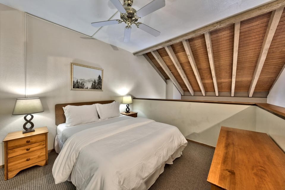 Lakeland Village #304 - 1BR+Loft! Sauna Beach Pool Apartment in South Lake Tahoe