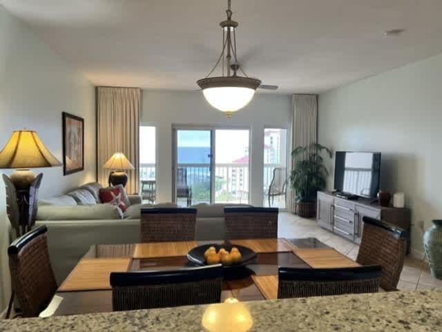 Spacious Coastal Escape for Family Getaways House in Miramar Beach
