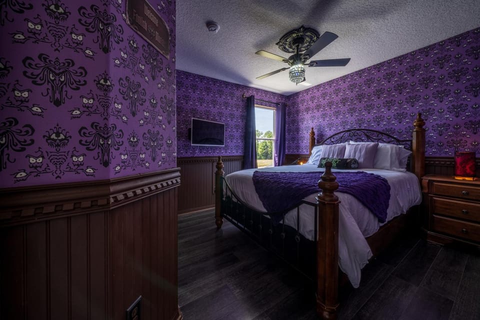 Bed, Bedroom