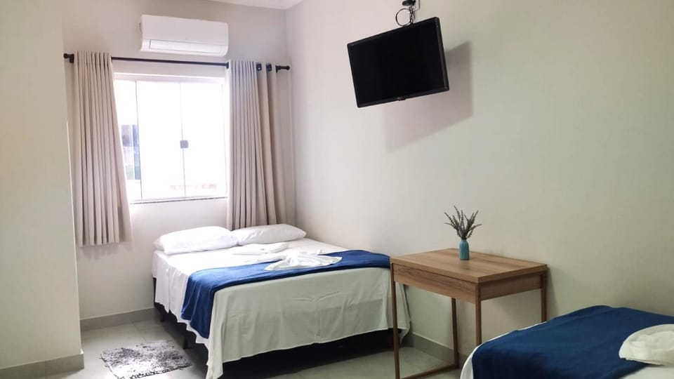 Bed, TV and multimedia, Bedroom, air conditioner