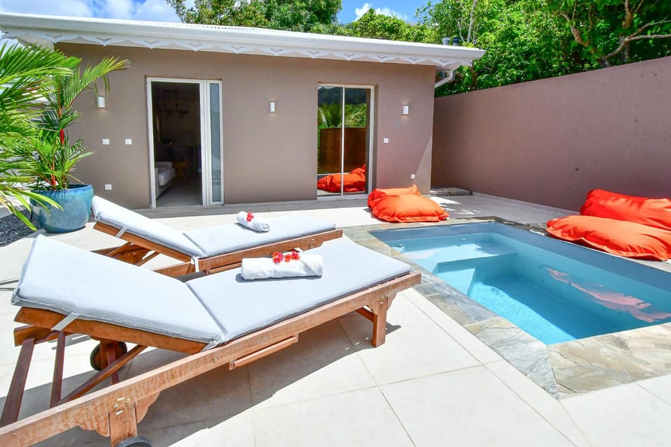 Patio, Swimming pool