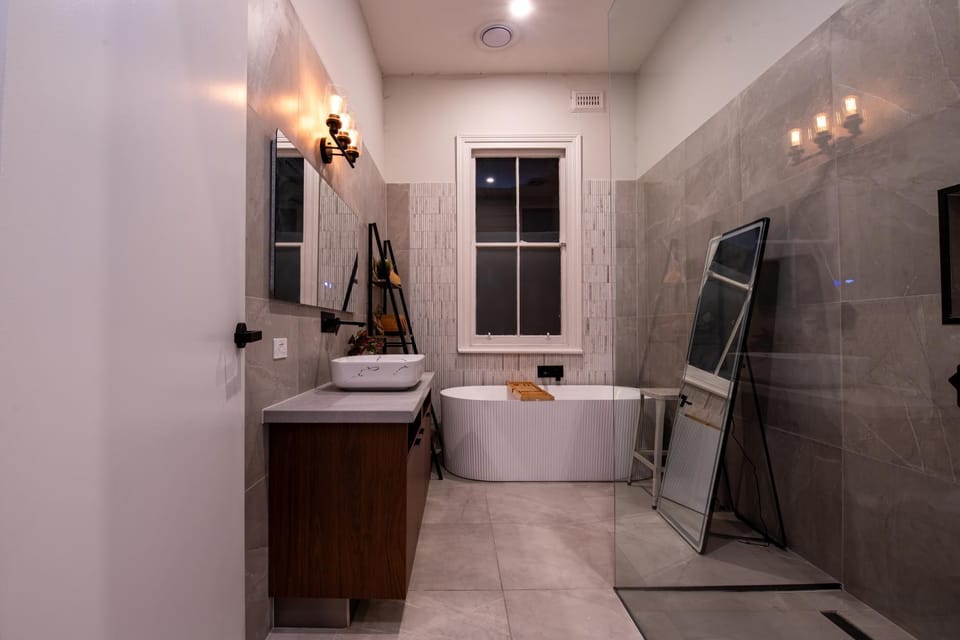 Bathroom, Bath