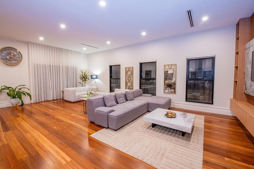 Communal lounge/ TV room, TV and multimedia, Living room