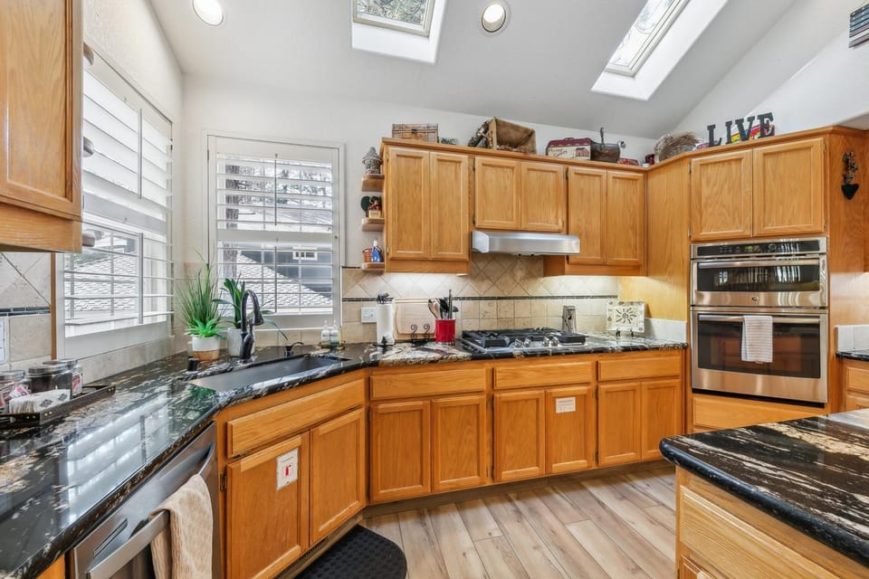 Day, Kitchen or kitchenette, furniture, microwave, oven, stove, kitchen