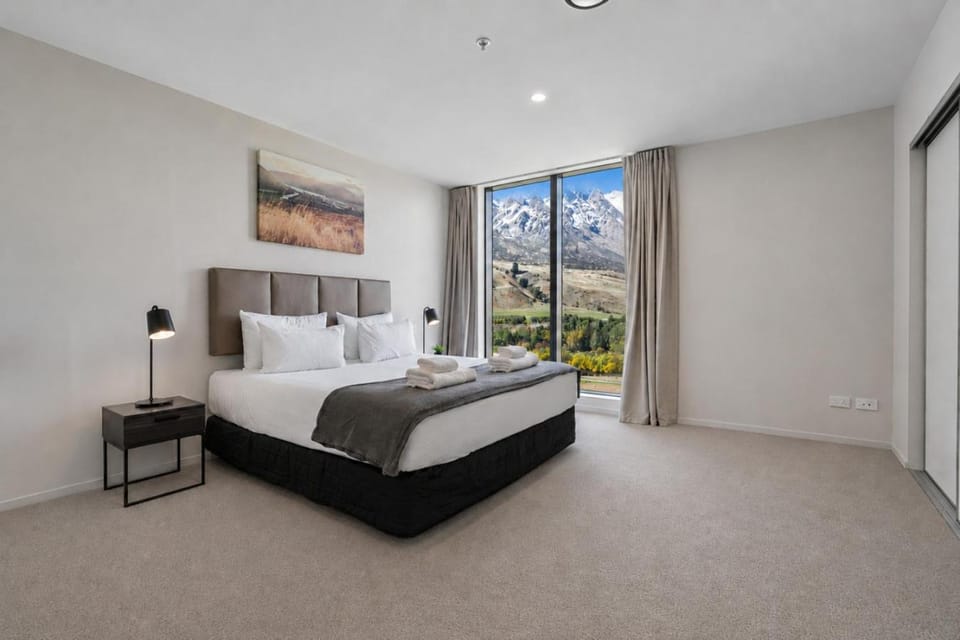 The Penthouse - 110m2 Apartment with 2 carparks! Apartment in Queenstown