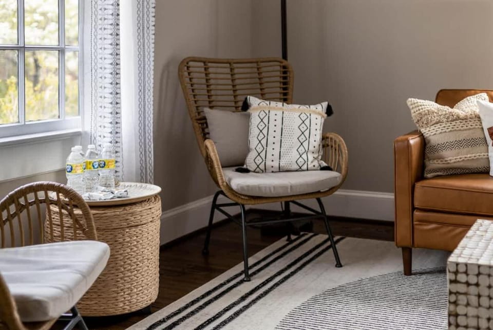 Emerywood Retreat - Chic Interiors in a Premier Neighborhood House in High Point