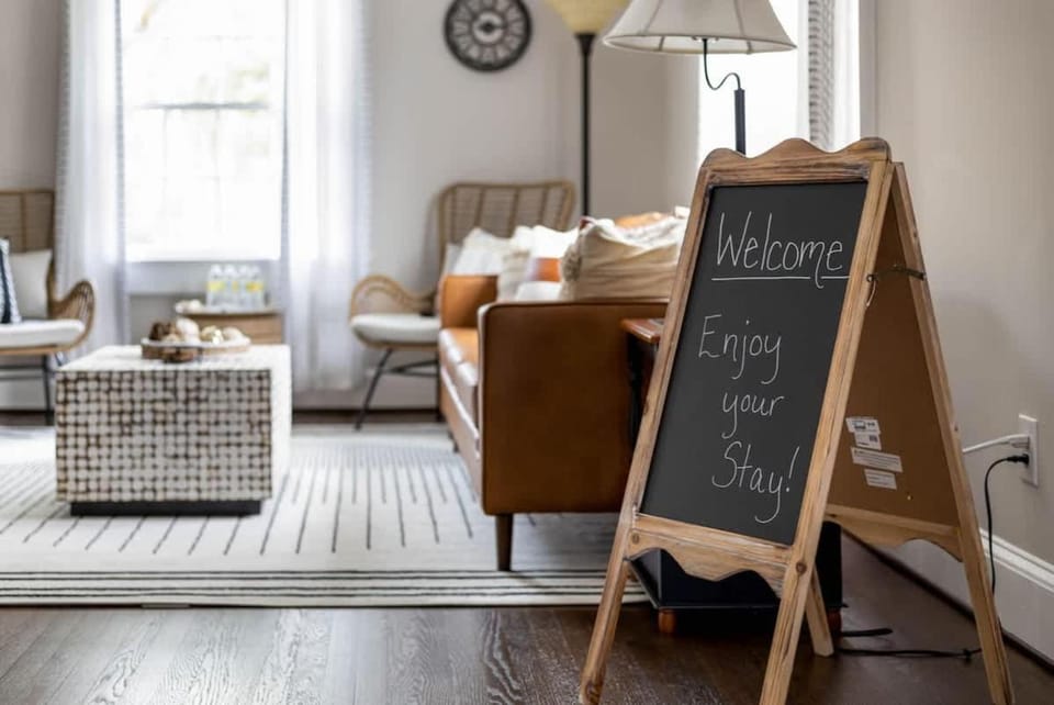 Emerywood Retreat - Chic Interiors in a Premier Neighborhood House in High Point