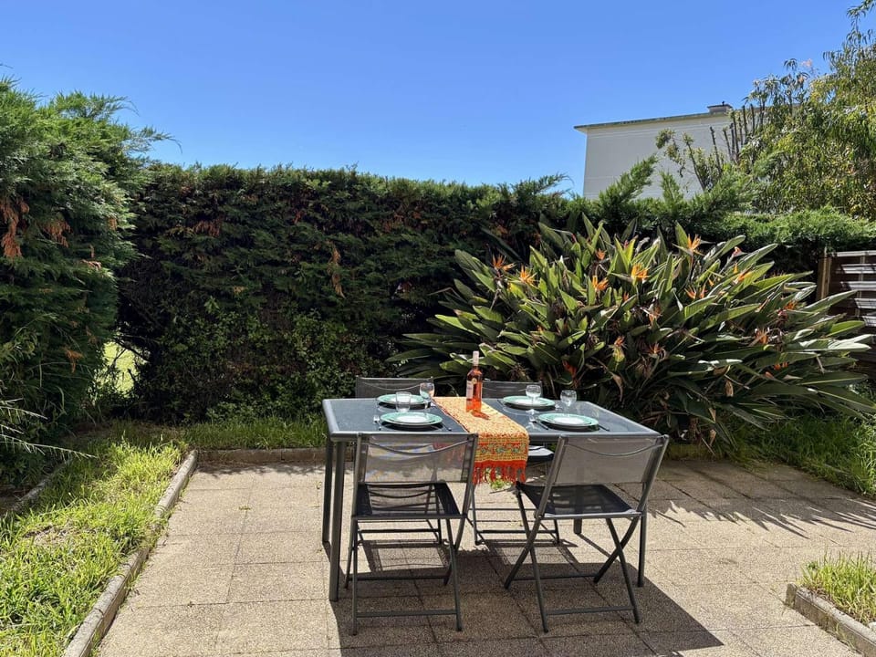 Appartement avec clim et piscine - 3 pers. - FR-1-252-203 Apartment in Antibes