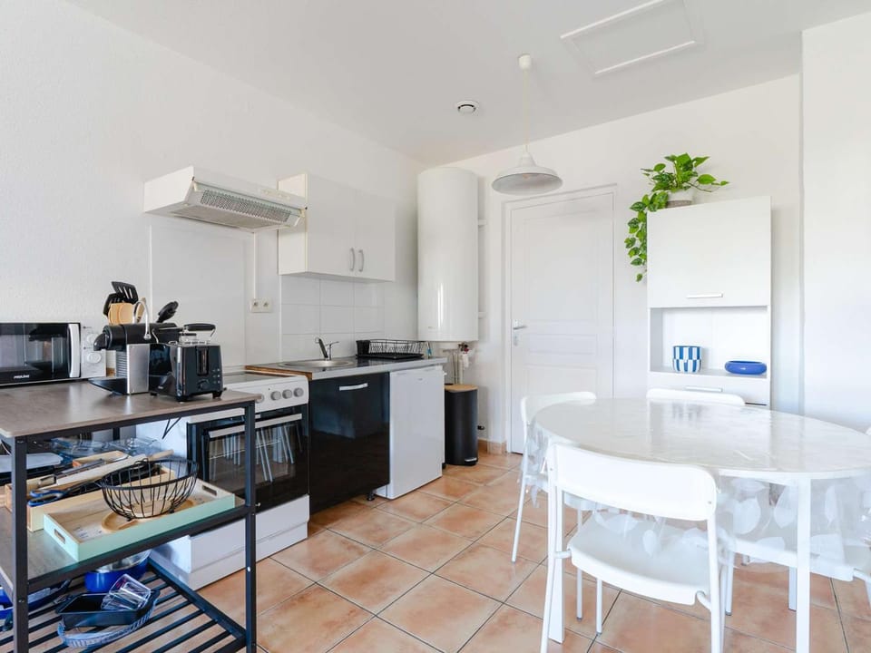 Appartement à deux pas de la plage - 4 pers. - FR-1-409-301 Apartment in Gruissan