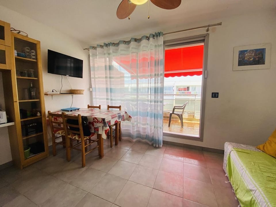 Studio climatisé avec terrasse, proche plage - 2 pers. - FR-1-874-89 Apartment in La Grande-Motte