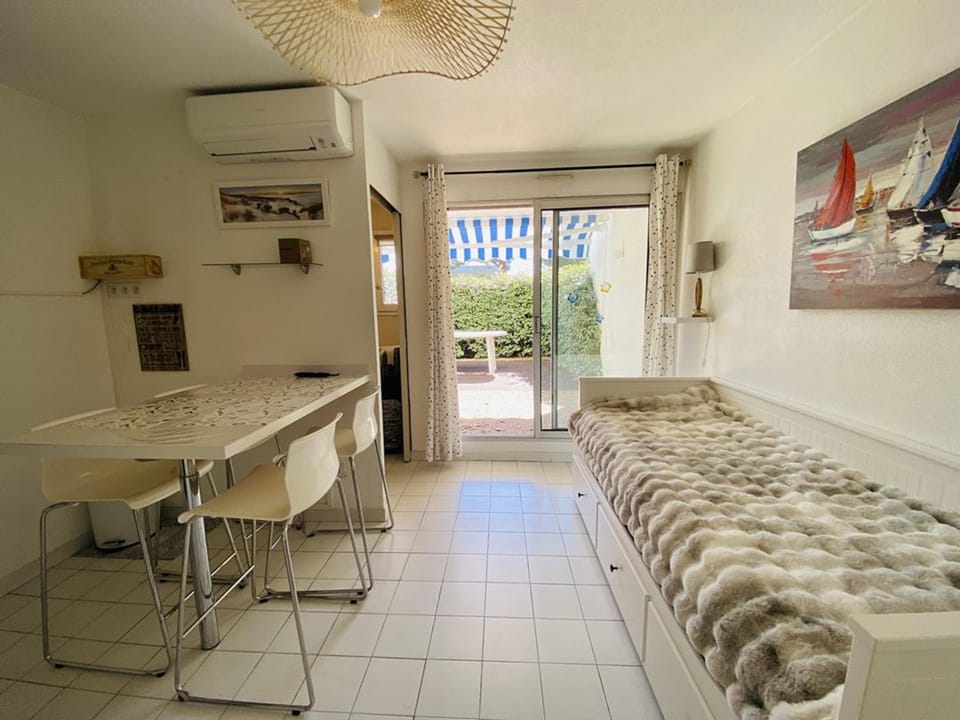 Studio cabine calme, plage à 4 pers. - FR-1-874-91 Cabin in La Grande-Motte