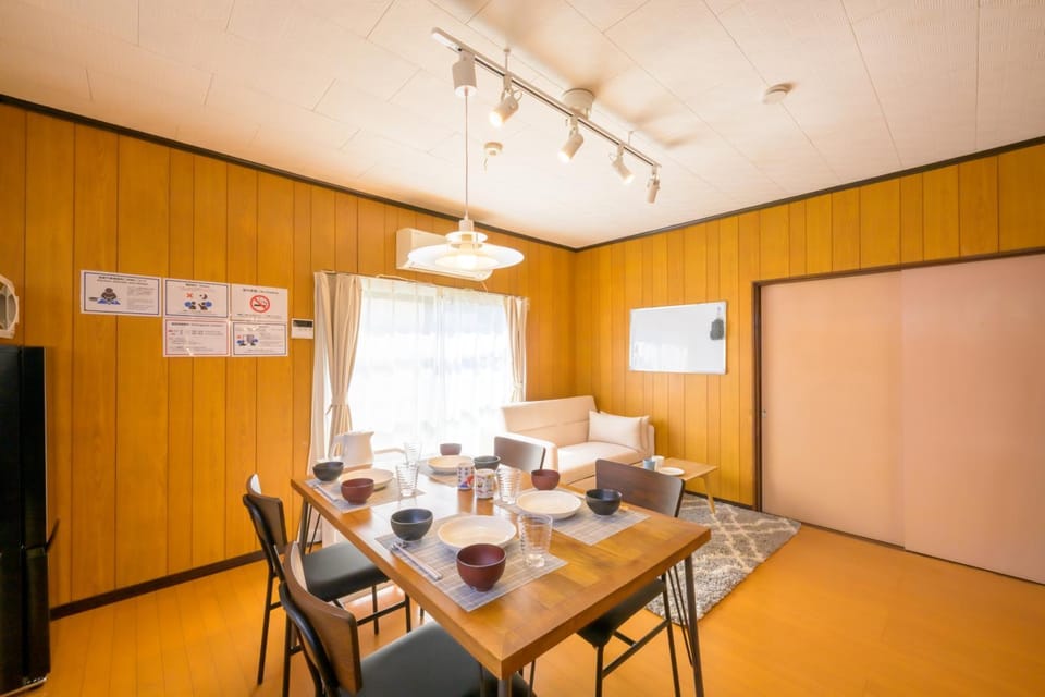 Living room, Dining area