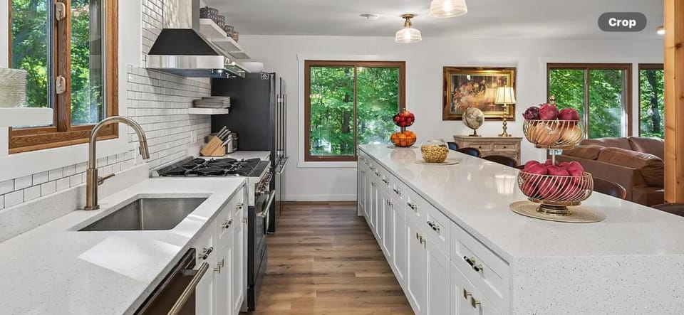 Beautiful spaces by Medicine Lake Home House in Plymouth