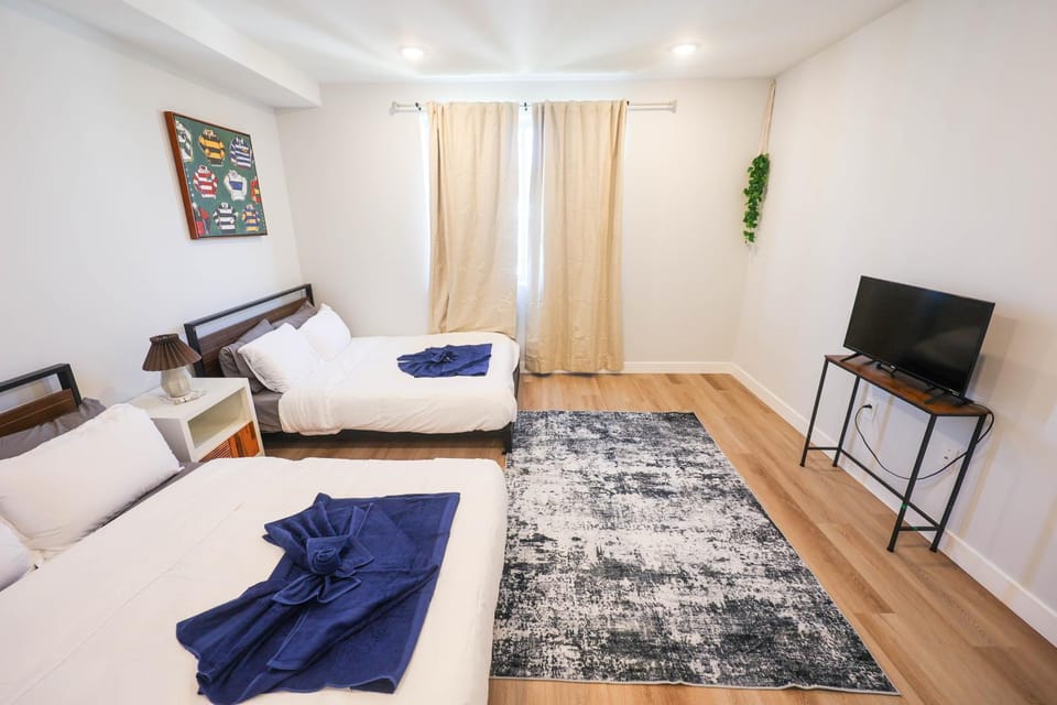 3Bdrm3Bath - West Philly, Sleeps 12, Rooftop, WD Apartment in Philadelphia