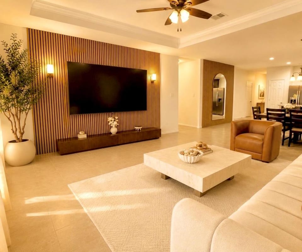 TV and multimedia, Living room, Seating area, Evening entertainment