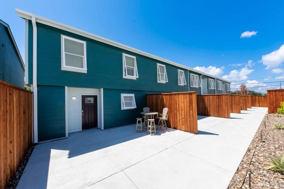 D3 at Little Bay Landing House in Rockport