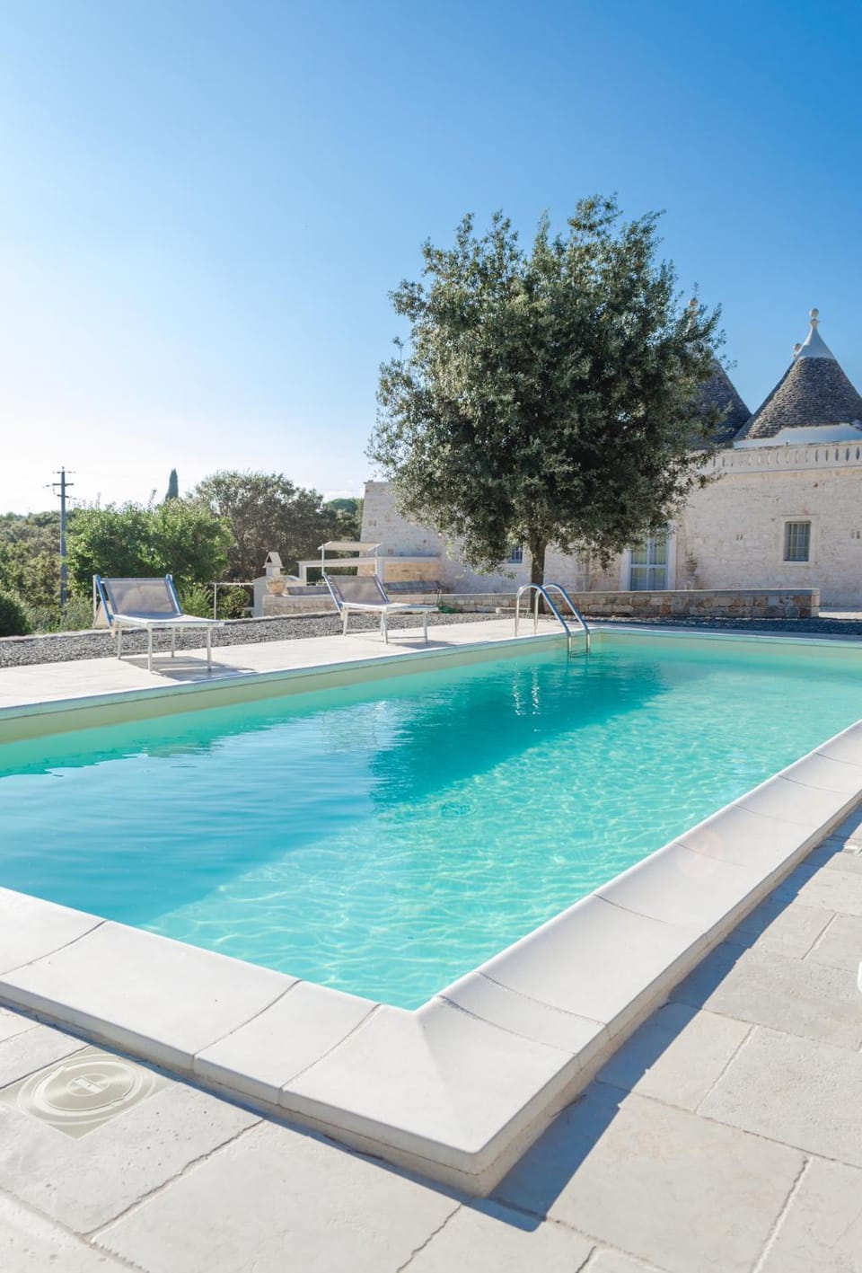 Property building, Patio, Patio, Nearby landmark, Facade/entrance, Day, Natural landscape, Summer, BBQ facilities, BBQ facilities, Garden, View (from property/room), View (from property/room), Garden view, Pool view, Swimming pool, Quiet street view, Inner courtyard view, Parking, internet, internet, sunbed, washing machine
