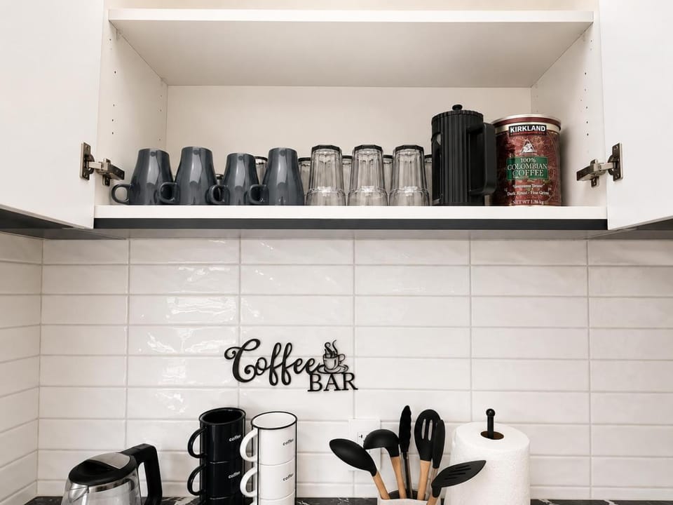 Coffee/tea facilities, Kitchen or kitchenette