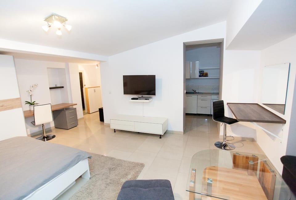 Living room, Other, Photo of the whole room, Decorative detail, Seating area, Bedroom, Area and facilities