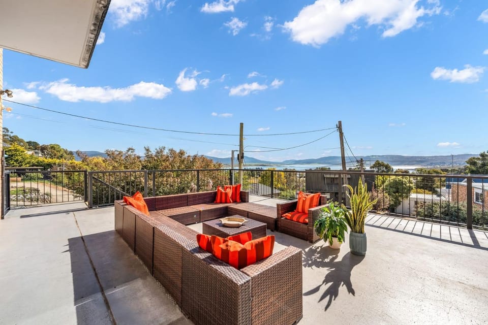 View (from property/room), Balcony/Terrace