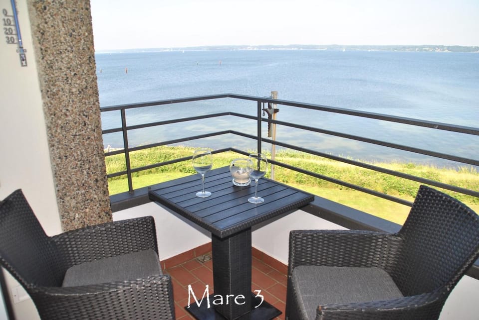 View (from property/room), Balcony/Terrace, Sea view