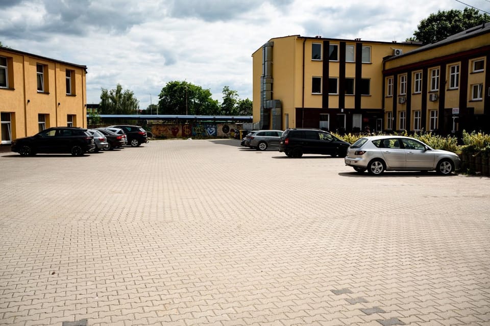 Metro Noclegi Prywatne Łazienki, Parking Bed and Breakfast in West Pomeranian Voivodeship, Poland