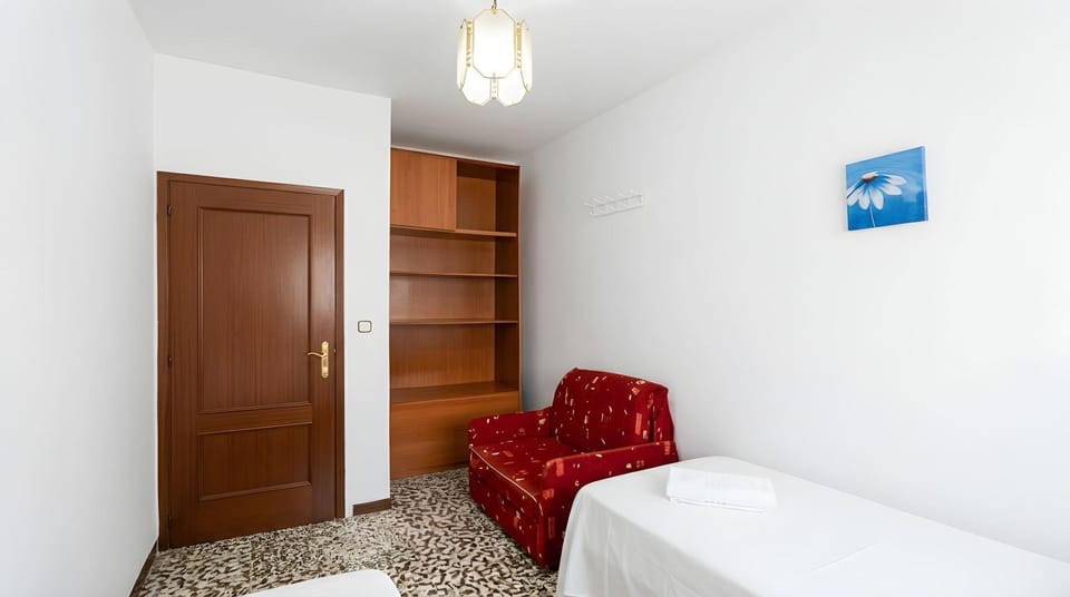 Apartamento Cerca del mar 5 personas no aceptamios grupos de jovenes lugar tranquilo Apartment in Conil de la Frontera