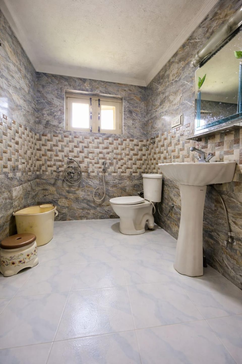 Lidder view resort Hotel in Punjab
