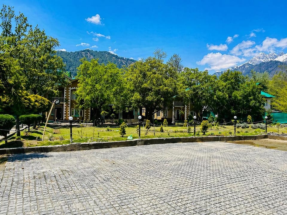 Lidder view resort Hotel in Punjab