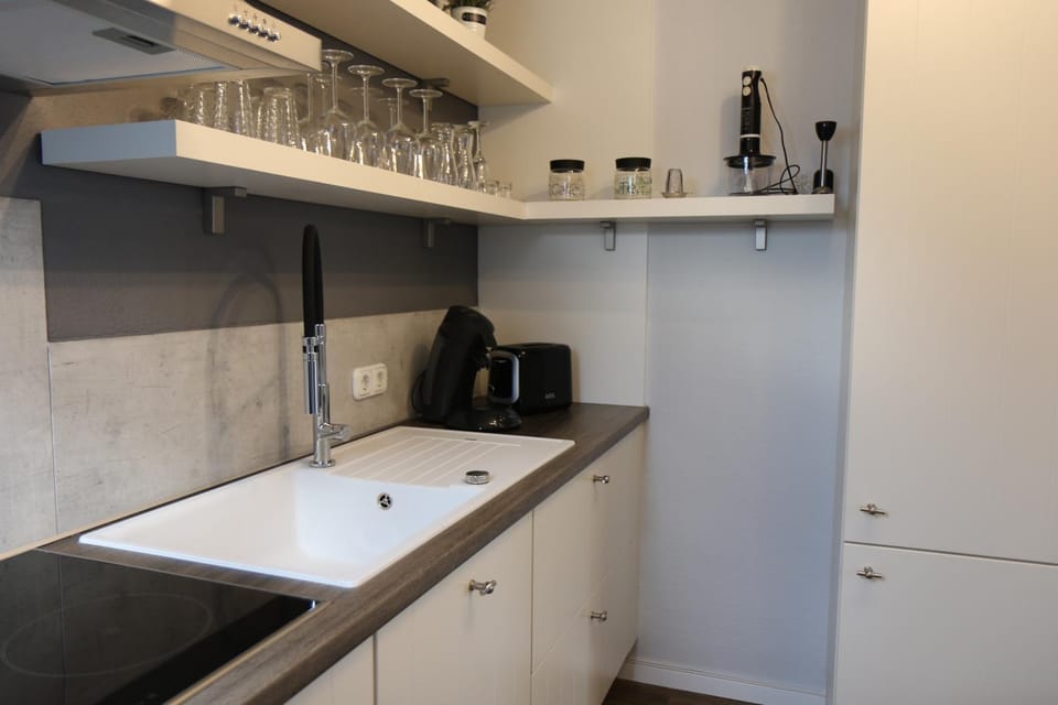 Coffee/tea facilities, Kitchen or kitchenette