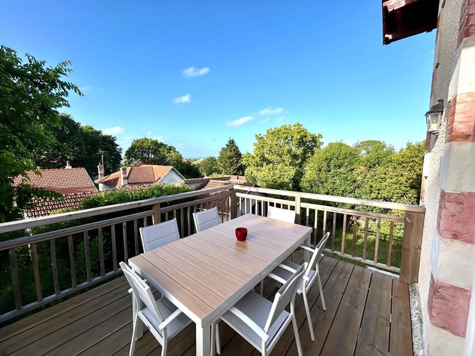 Patio, Balcony/Terrace, Dining area, Garden view