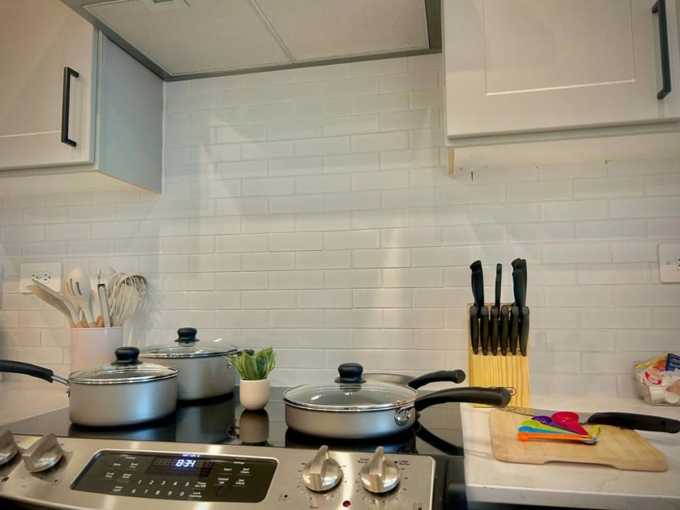 Modern WorkerFriendly Home with Gym A Location Apartment in Sherman