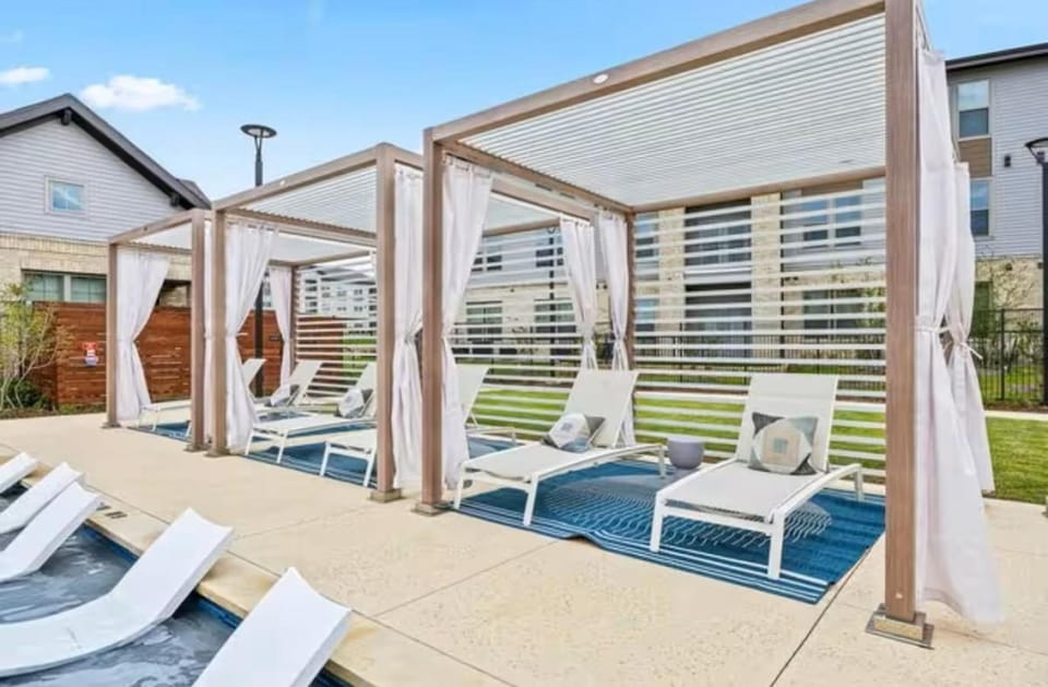 Modern WorkerFriendly Home with Gym A Location Apartment in Sherman