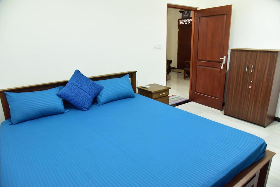 Bed, Bedroom, wardrobe