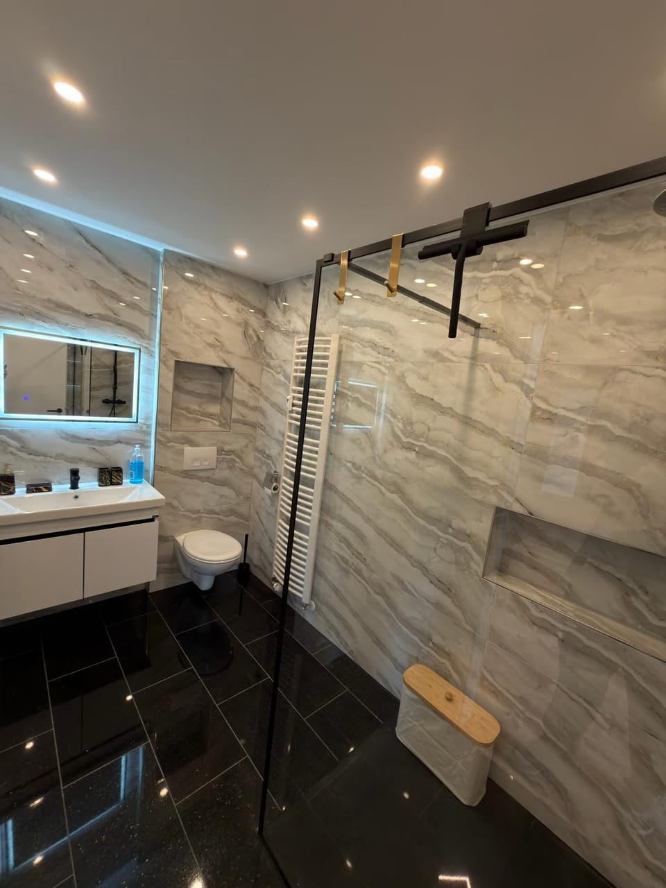 Toilet, Bathroom